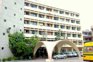 University College of Medical Sciences and Research Centre